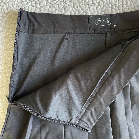 Skater Skirt S Black - Picture 3 of 6